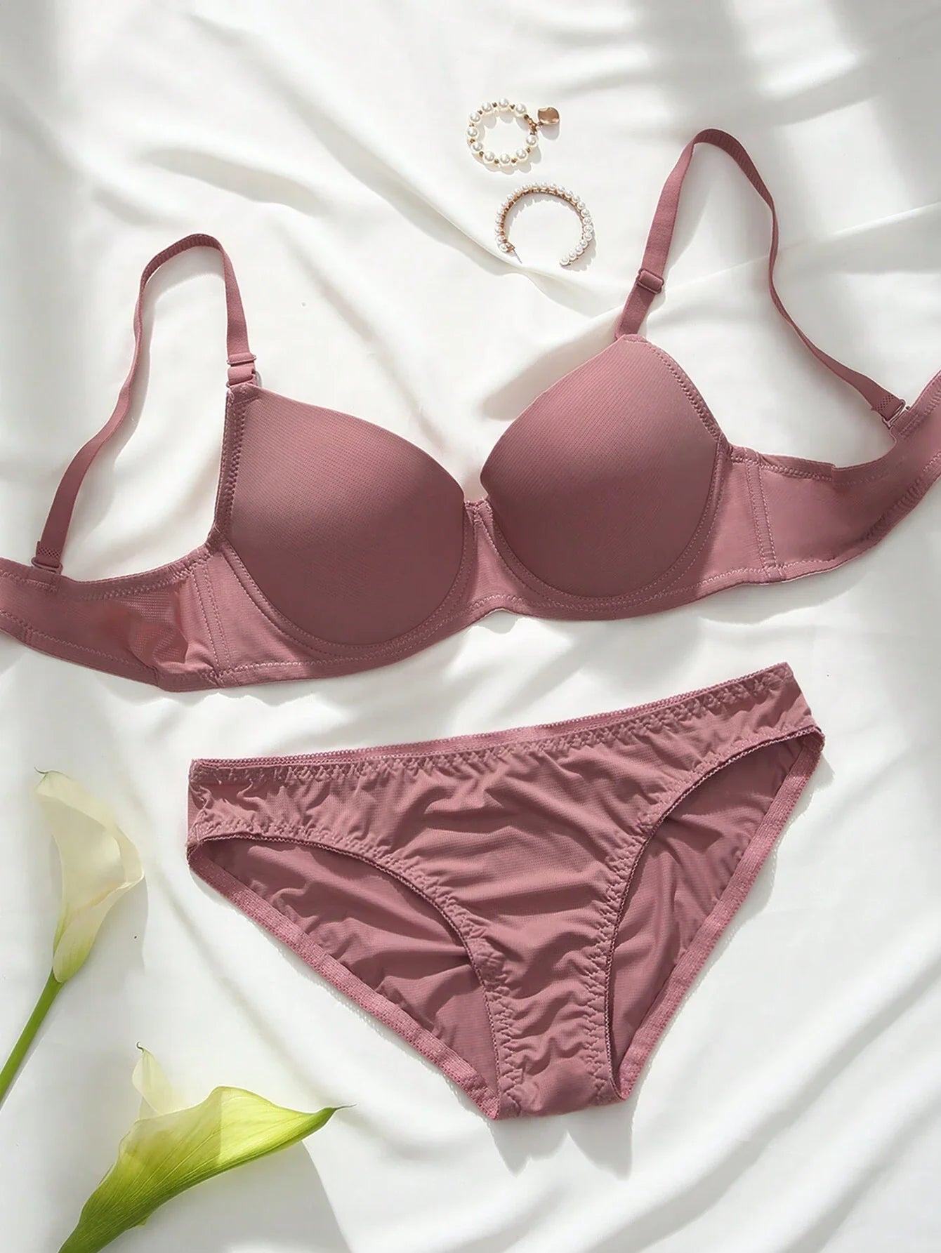 Solid Color Bra & Panty Set With Underwire Dusty Pink