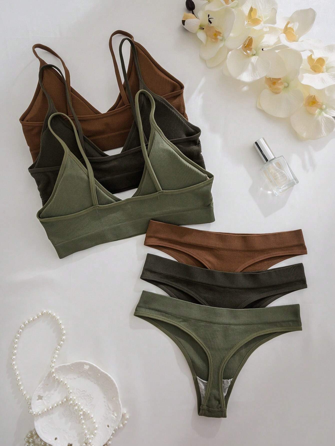 Women's Leisure Series Seamless Wire-Free Underwear Thong Set