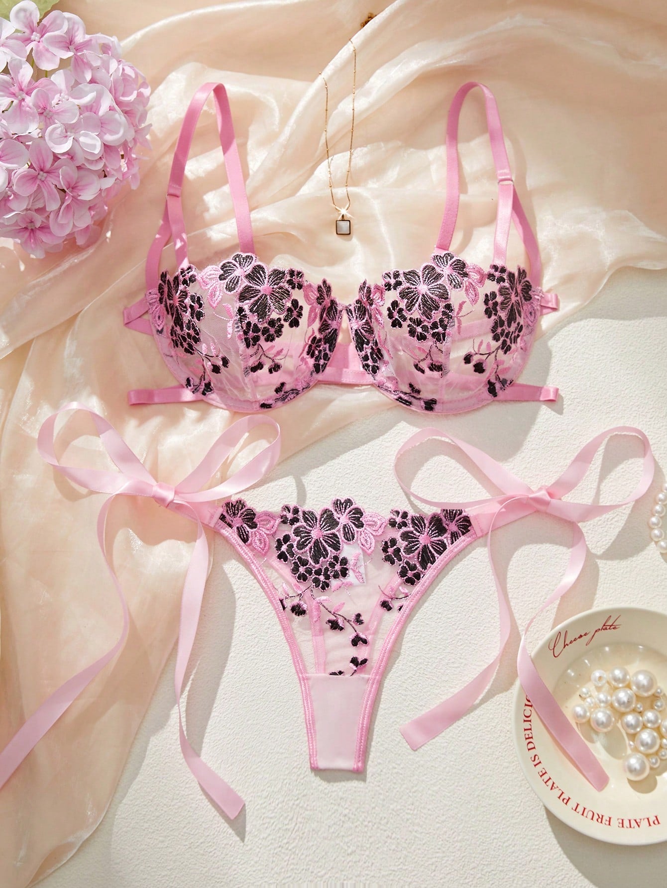 2pcs/Set Sky Blue Embroidered Strap Ladies Lingerie Set Hot Pink 2