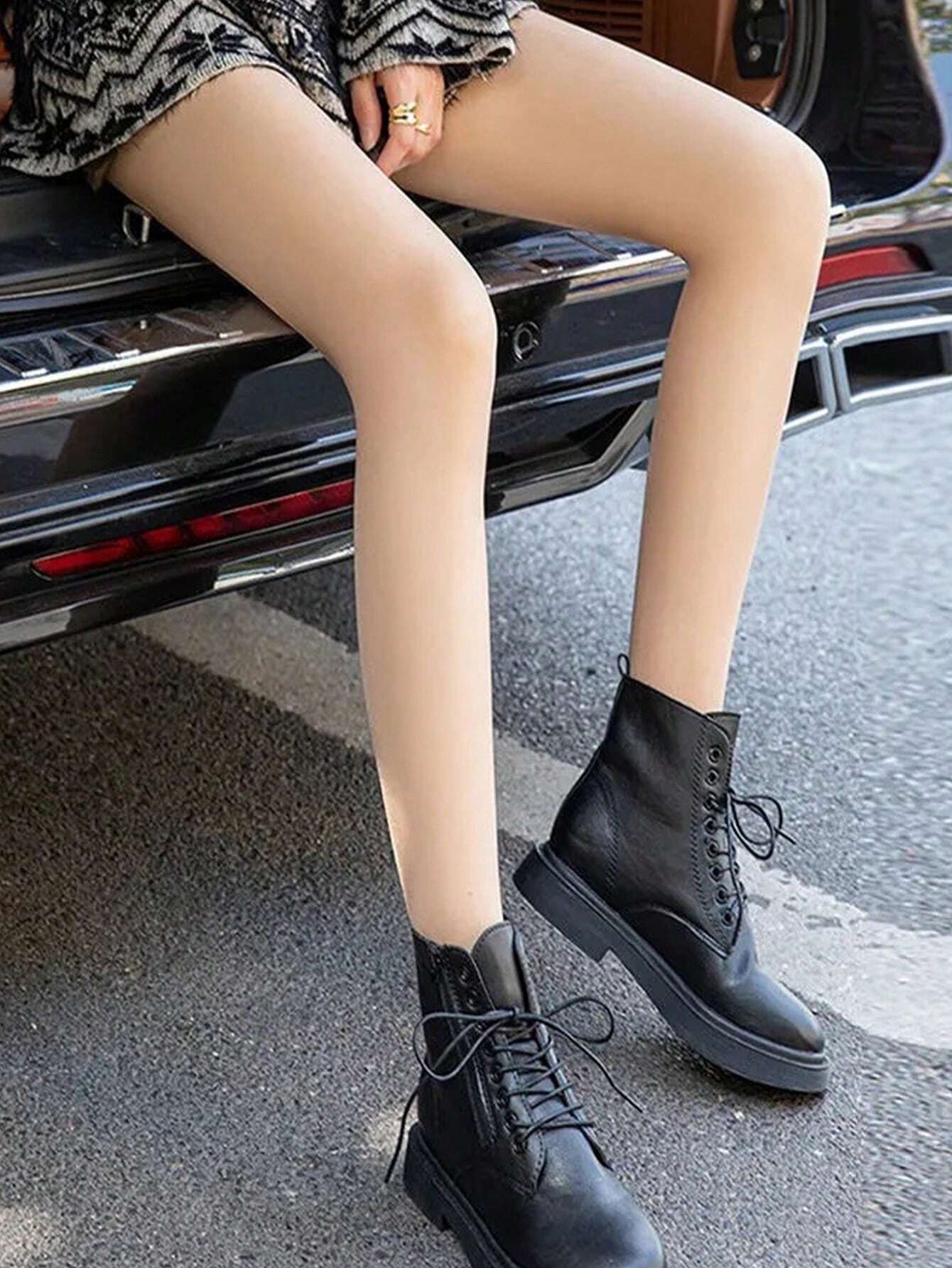 Minimalist Solid Tights