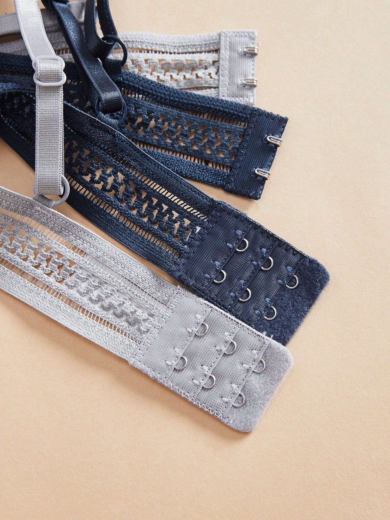 Ladies Comfortable Flower Lace Wireless Sexy Lingerie Bra And Panty