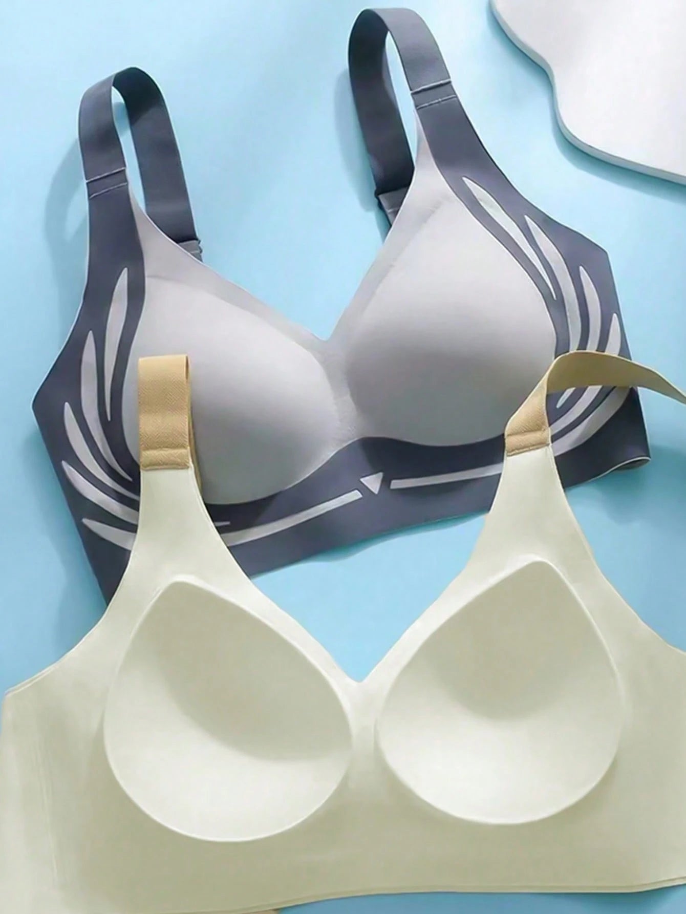 4pcs/Set Women's Wireless Minimalist Lift Seamless Bras With Back Closure