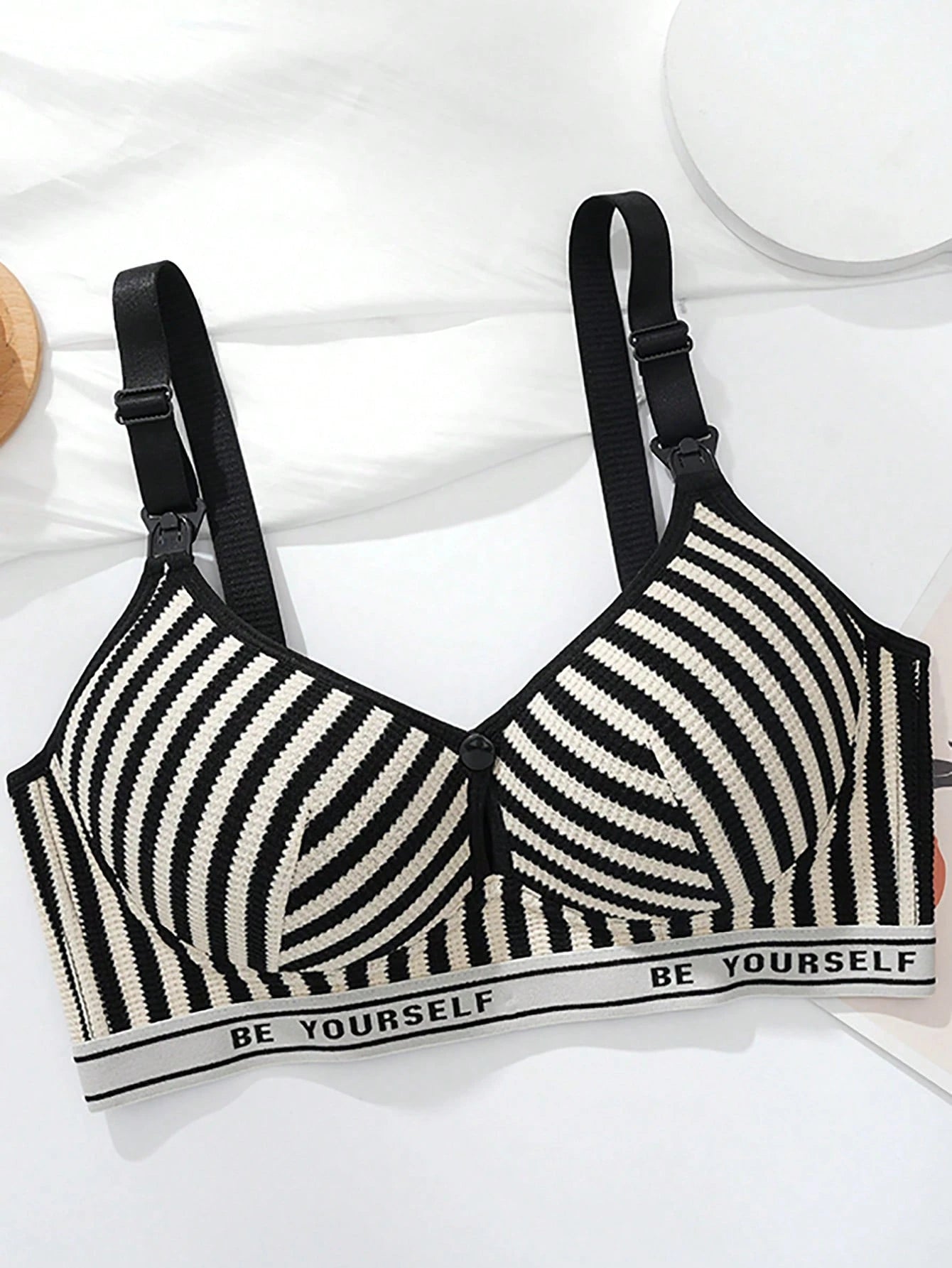 Cross Striped Non-wired Push-up Nursing Bra With Comfortable & Breathable Fabric