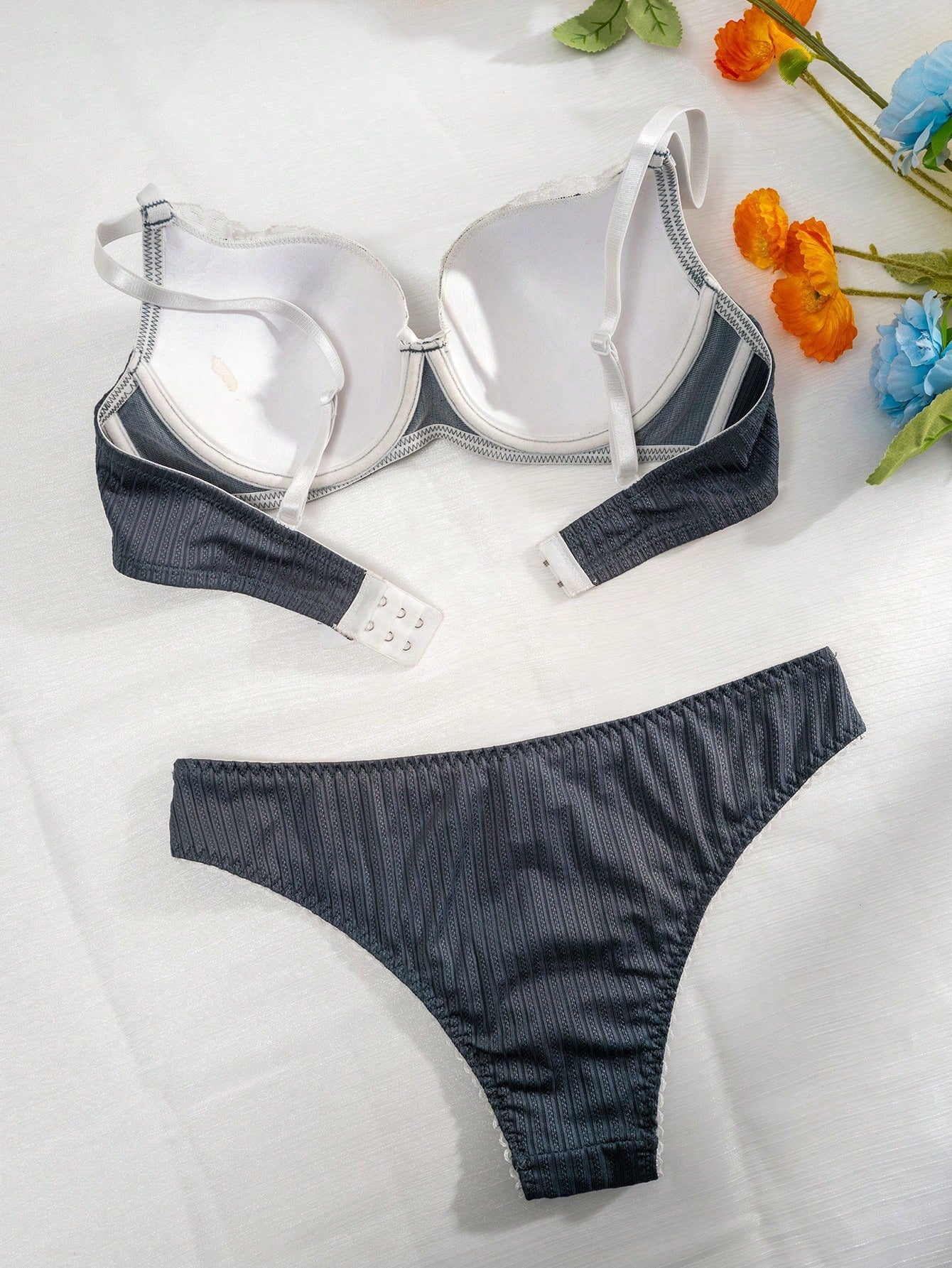 Women's Splicing Lace Underwire Bra Set