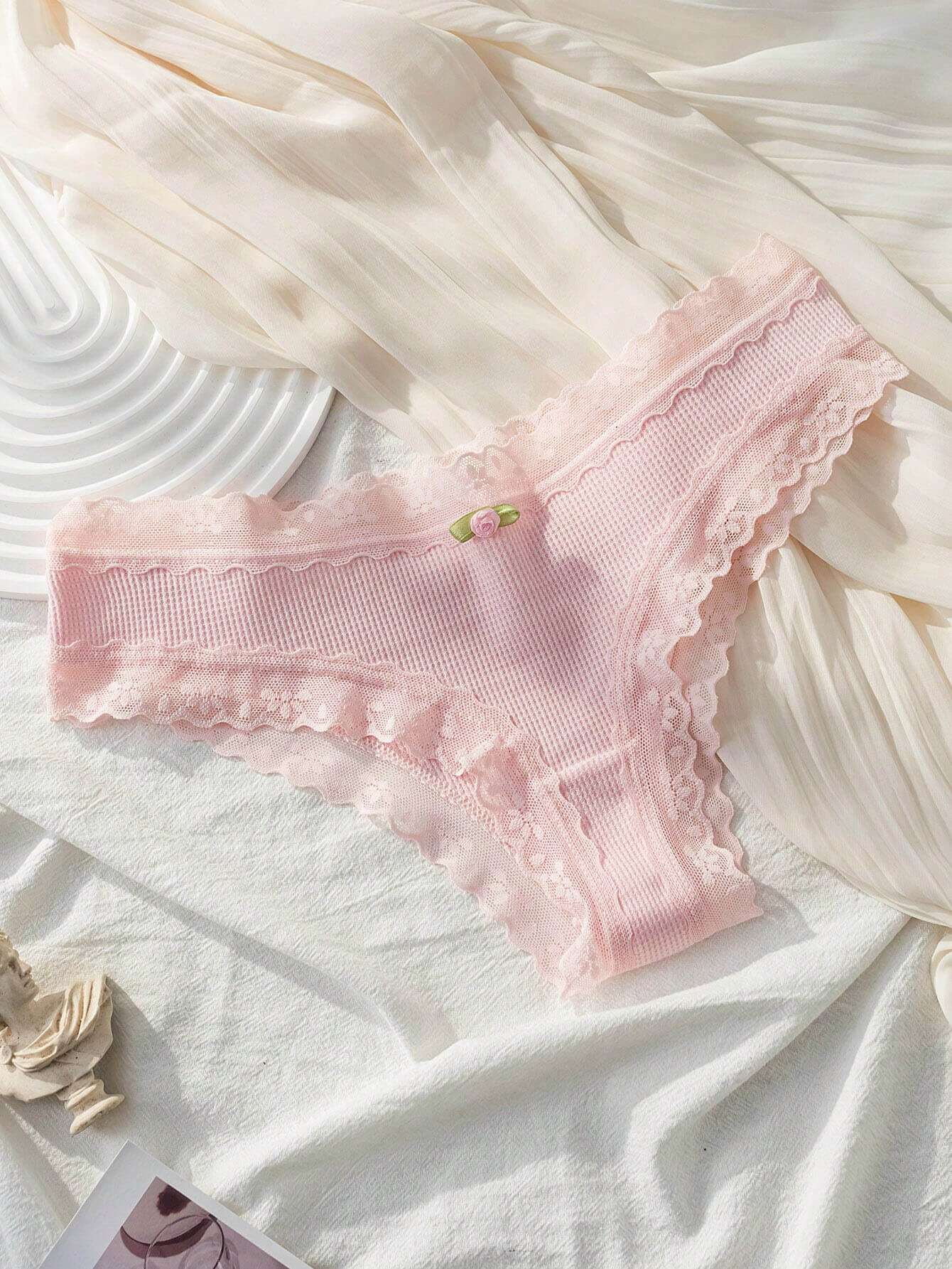 Lace Patchwork Seamless Triangle Panties